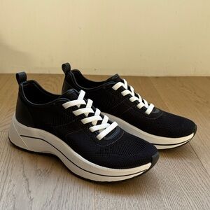 Dr. Scholl's Women’s Black and White Slip-on Sneakers